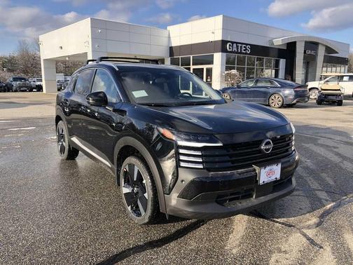 Super Black 2026 Nissan Kicks SR