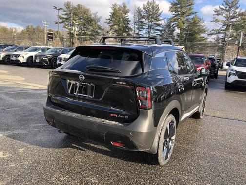 2026 Nissan Kicks SR