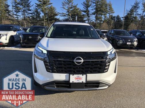 2026 Nissan Pathfinder SL