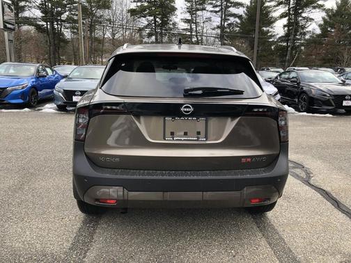 2026 Nissan Kicks SR