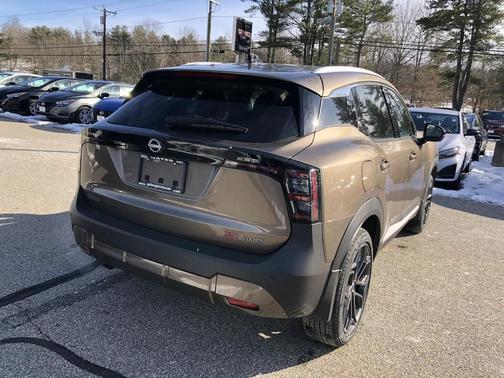 2026 Nissan Kicks SR