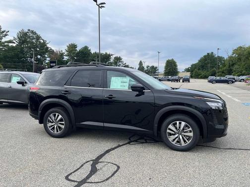 Super Black 2026 Nissan Pathfinder SL