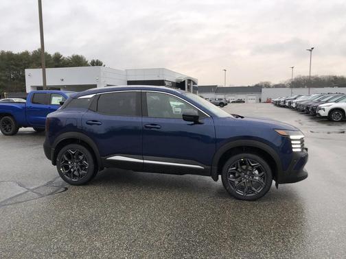 2026 Nissan Kicks SR