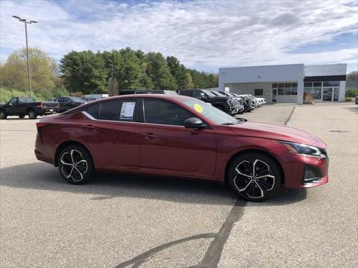 2023 Nissan Altima SR Intelligent AWD