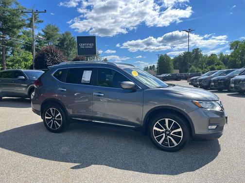 Gun Metallic 2019 Nissan Rogue SL
