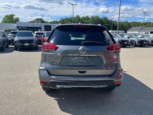 Gun Metallic 2019 Nissan Rogue SL