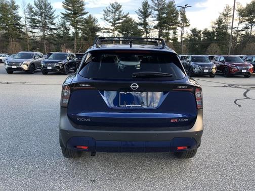 2026 Nissan Kicks SR