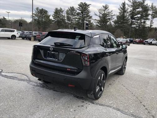 2025 Nissan Kicks SR