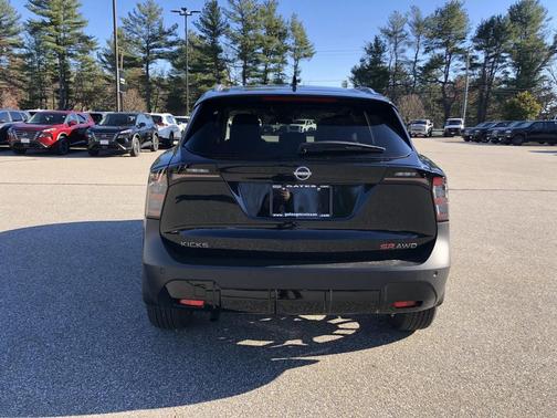 2026 Nissan Kicks SR