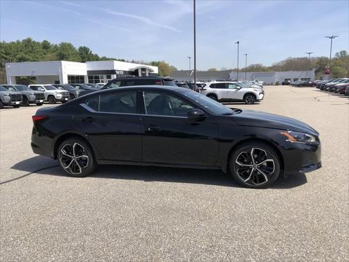 2025 Nissan Altima SR AWD