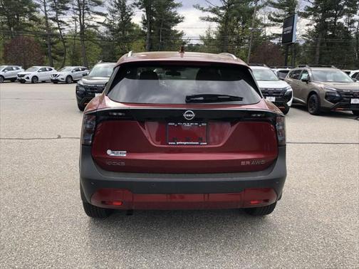 2025 Nissan Kicks SR