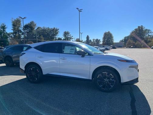 Everest White Pearl Tricoat 2027 Nissan Murano Platinum