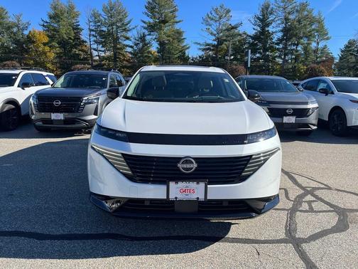 Everest White Pearl Tricoat 2027 Nissan Murano Platinum