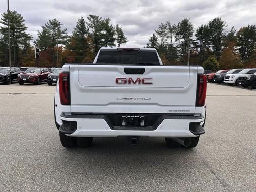 2026 GMC Sierra 3500 Denali