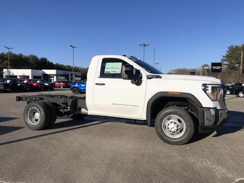 2026 GMC Sierra 3500 Base