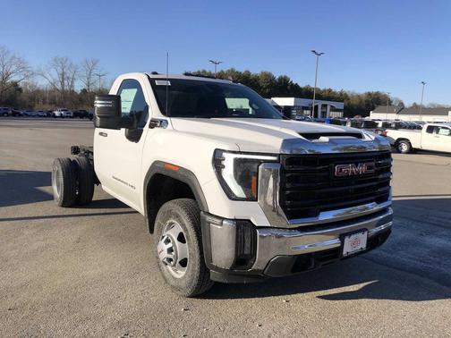 Summit White 2026 GMC Sierra 3500 Base