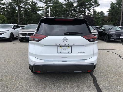 2025 Nissan Rogue SL