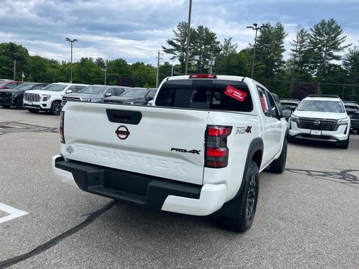 Glacier White 2024 Nissan Frontier PRO-4X