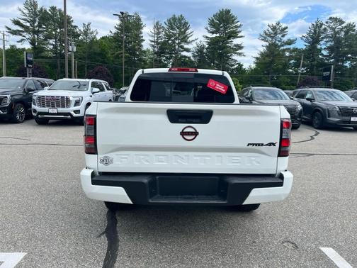 Glacier White 2024 Nissan Frontier PRO-4X