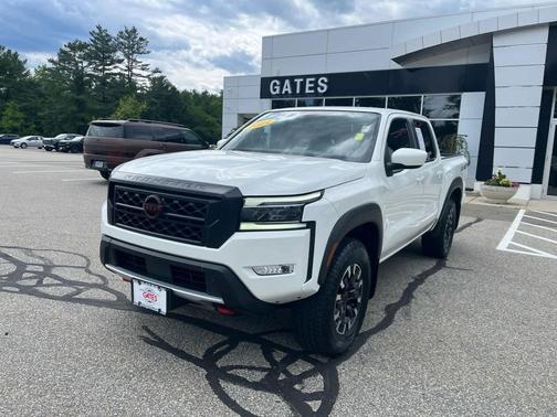 Glacier White 2024 Nissan Frontier PRO-4X