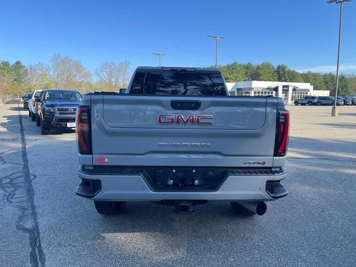 Thunderstorm Gray 2024 GMC Sierra 2500 AT4