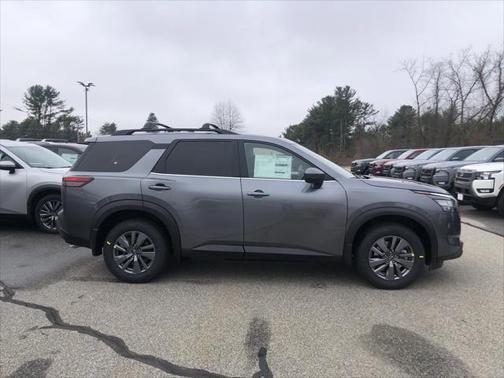 2025 Nissan Pathfinder SV 4WD