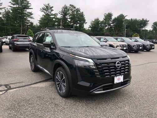 Super Black 2026 Nissan Pathfinder Platinum
