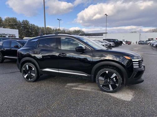 Super Black 2026 Nissan Kicks SR