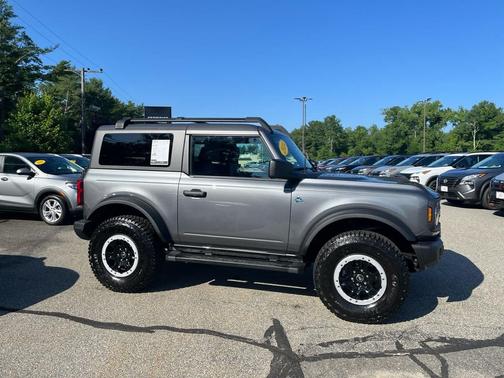 Carbonized Gray Metallic 2024 Ford Bronco Black Diamond