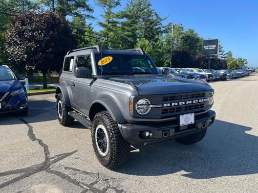 Carbonized Gray Metallic 2024 Ford Bronco Black Diamond