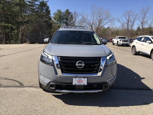 2025 Nissan Pathfinder Platinum 4WD