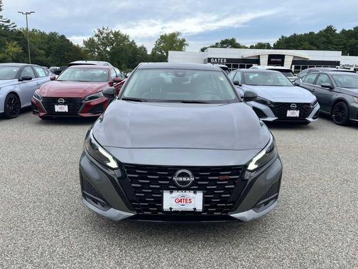 Gun Metallic/Super Black 2026 Nissan Altima SR AWD