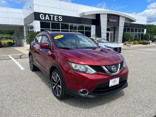 Scarlet Ember Tintcoat 2019 Nissan Rogue Sport SL