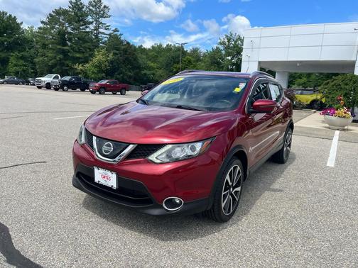 Scarlet Ember Tintcoat 2019 Nissan Rogue Sport SL