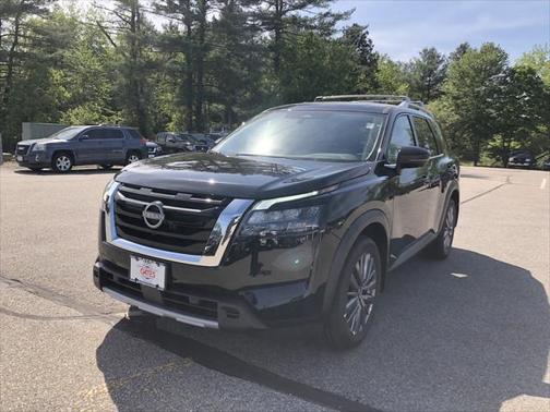 2025 Nissan Pathfinder SL 4WD