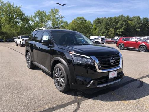 2025 Nissan Pathfinder SL 4WD