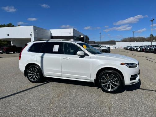2018 Volvo XC90 T5 Momentum