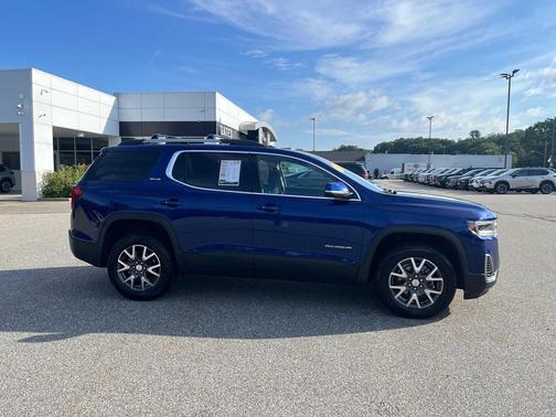 Ultra Blue Metallic 2023 GMC Acadia AWD SLE