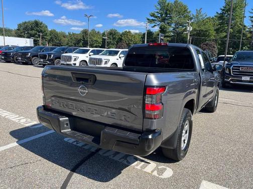 Gun Metallic 2022 Nissan Frontier S