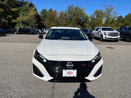 Pearl White Tricoat 2026 Nissan Altima SR AWD