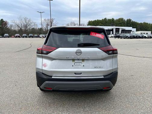 Brilliant Silver Metallic 2023 Nissan Rogue SV