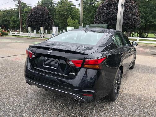 Super Black 2026 Nissan Altima SV AWD