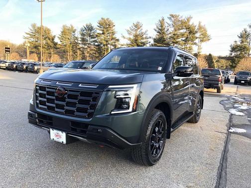 Alpine Metallic/Super Black 2026 Nissan Armada PRO-4X