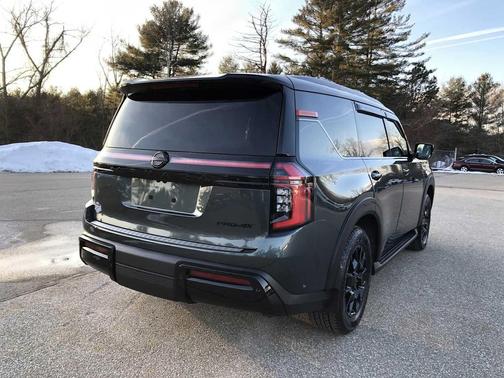 Alpine Metallic/Super Black 2026 Nissan Armada PRO-4X