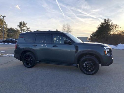 Alpine Metallic/Super Black 2026 Nissan Armada PRO-4X
