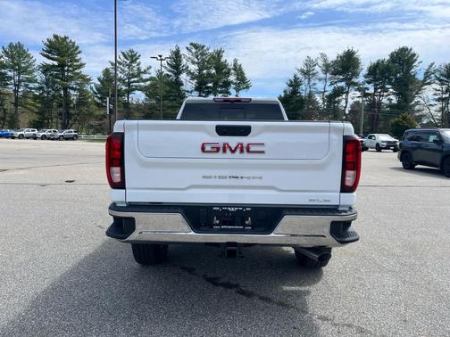 Summit White 2026 GMC Sierra 3500 SLE