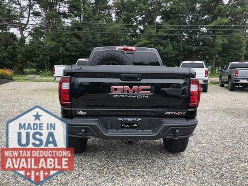 2025 GMC Canyon Base