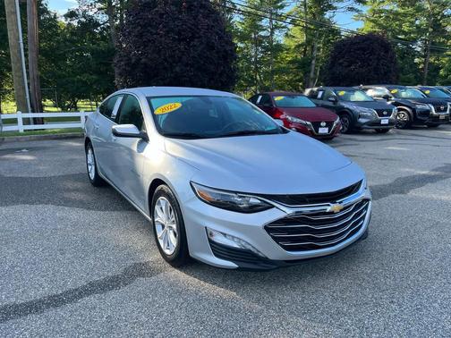 Silver Ice Metallic 2022 Chevrolet Malibu FWD LT