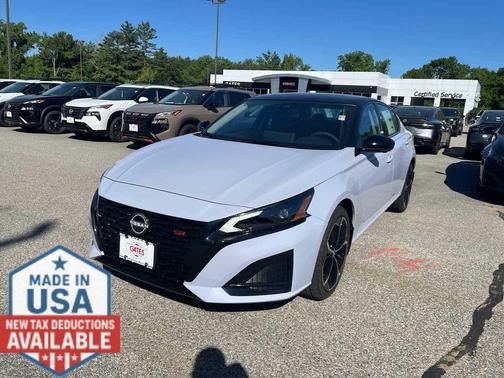 Gray Sky Pearl/Super Black 2026 Nissan Altima SR AWD
