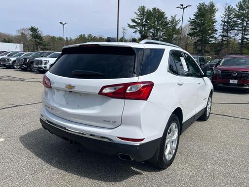 Summit White 2018 Chevrolet Equinox 2LT